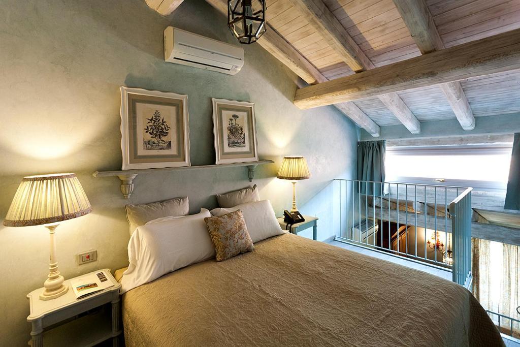 Готель Relais Del Maro Borgomaro Екстер'єр фото